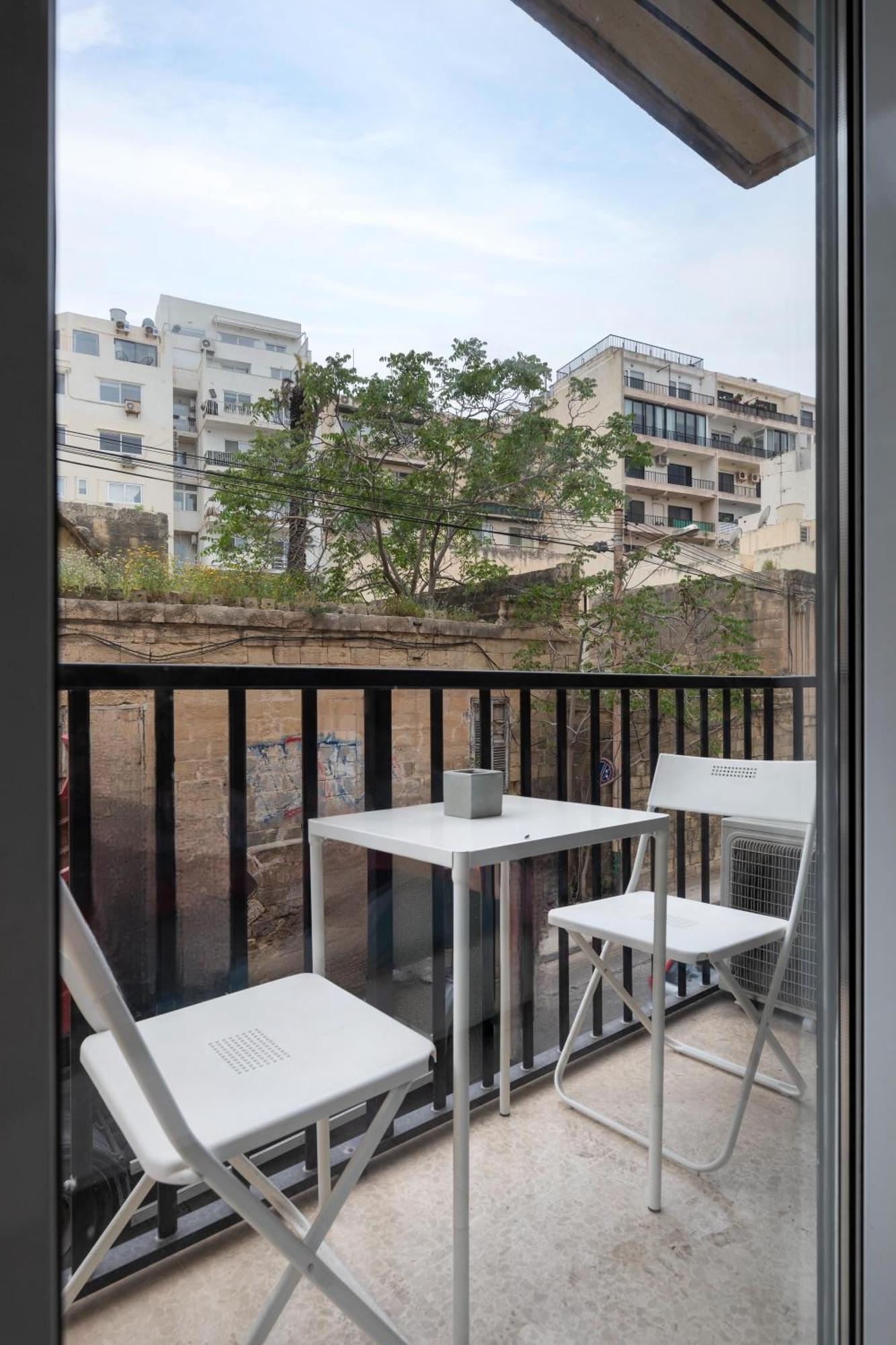 Modern 3 Bedroom & 3 Bathroom Apartment - Near Balluta Bay Saint Julian's Εξωτερικό φωτογραφία